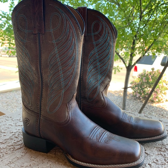Ariat Shoes - Women’s Ariat Western boots